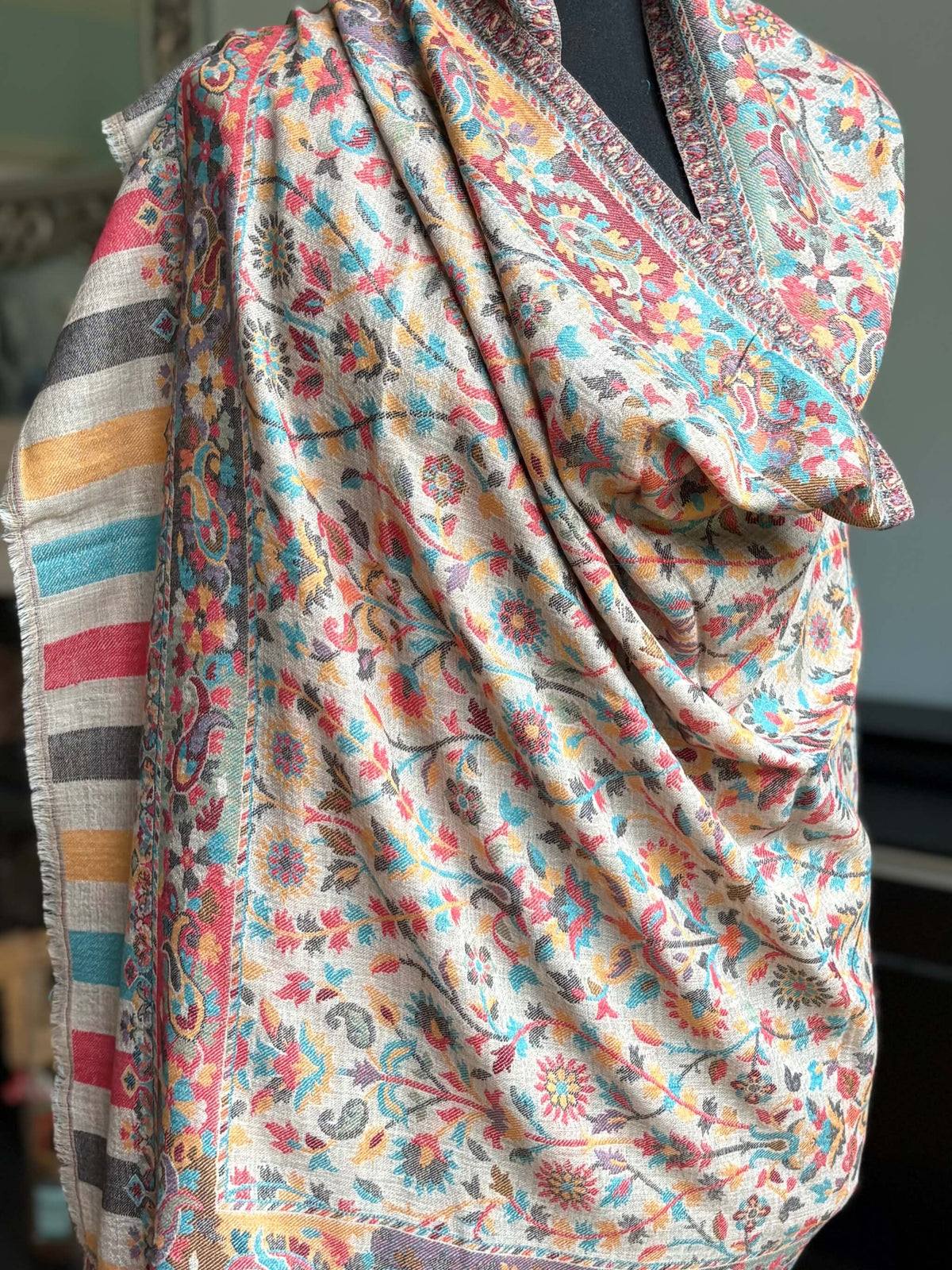 Kani Pure Wool Stole - Beige with floral pattern