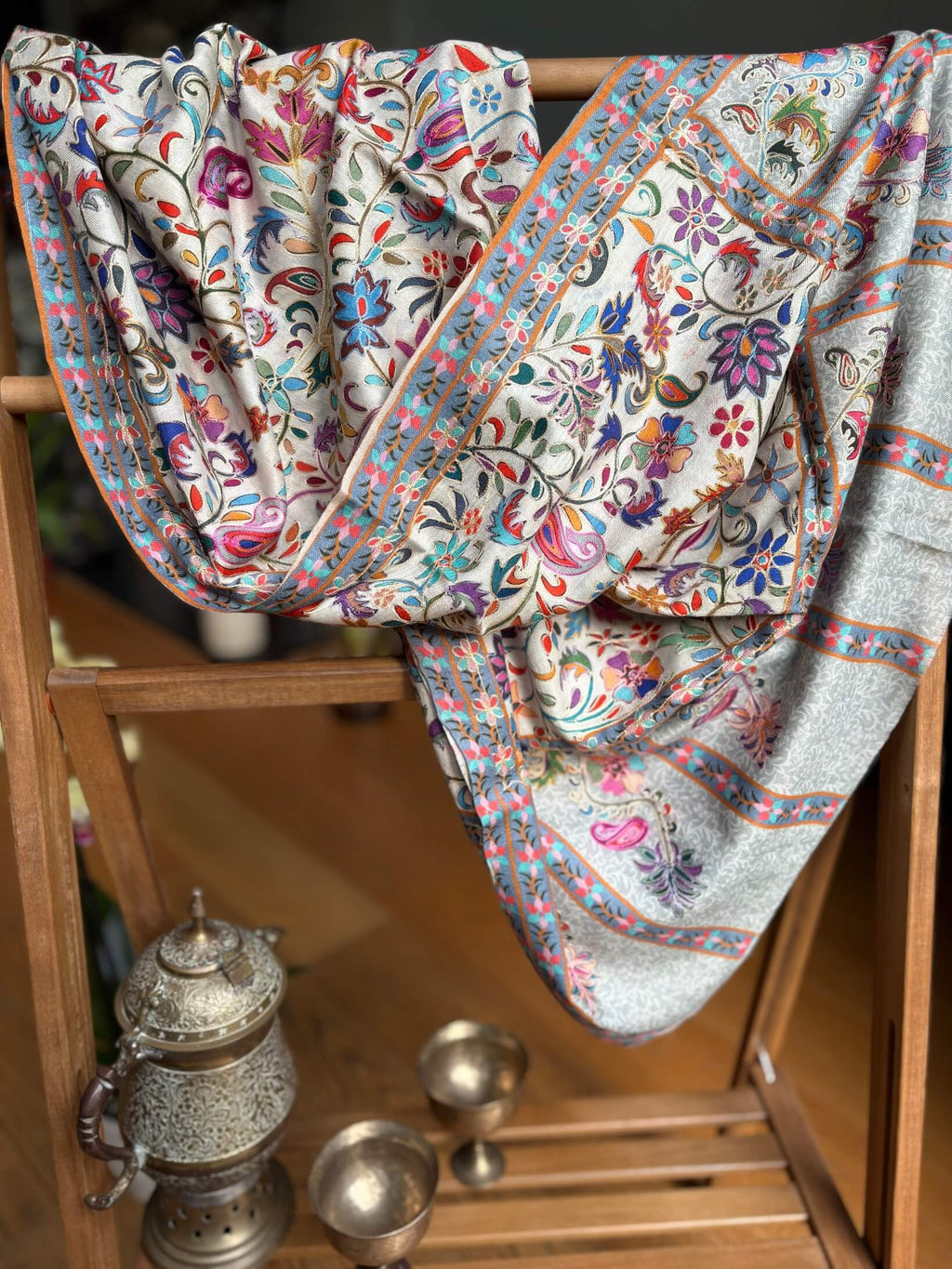 Fine wool Kalamkari Embroidered Stole - Cream base/ Blue Grey border