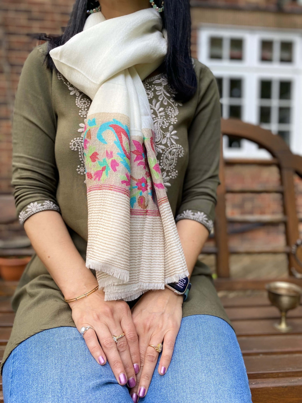 Cream Fine Wool Stole with Kani palla (Border)
