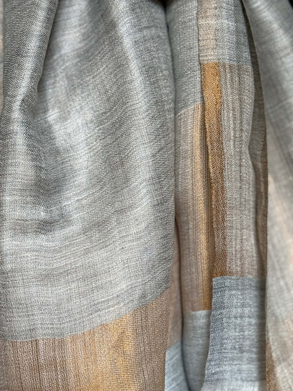 Light Grey Fine Wool Stole with Zari Border