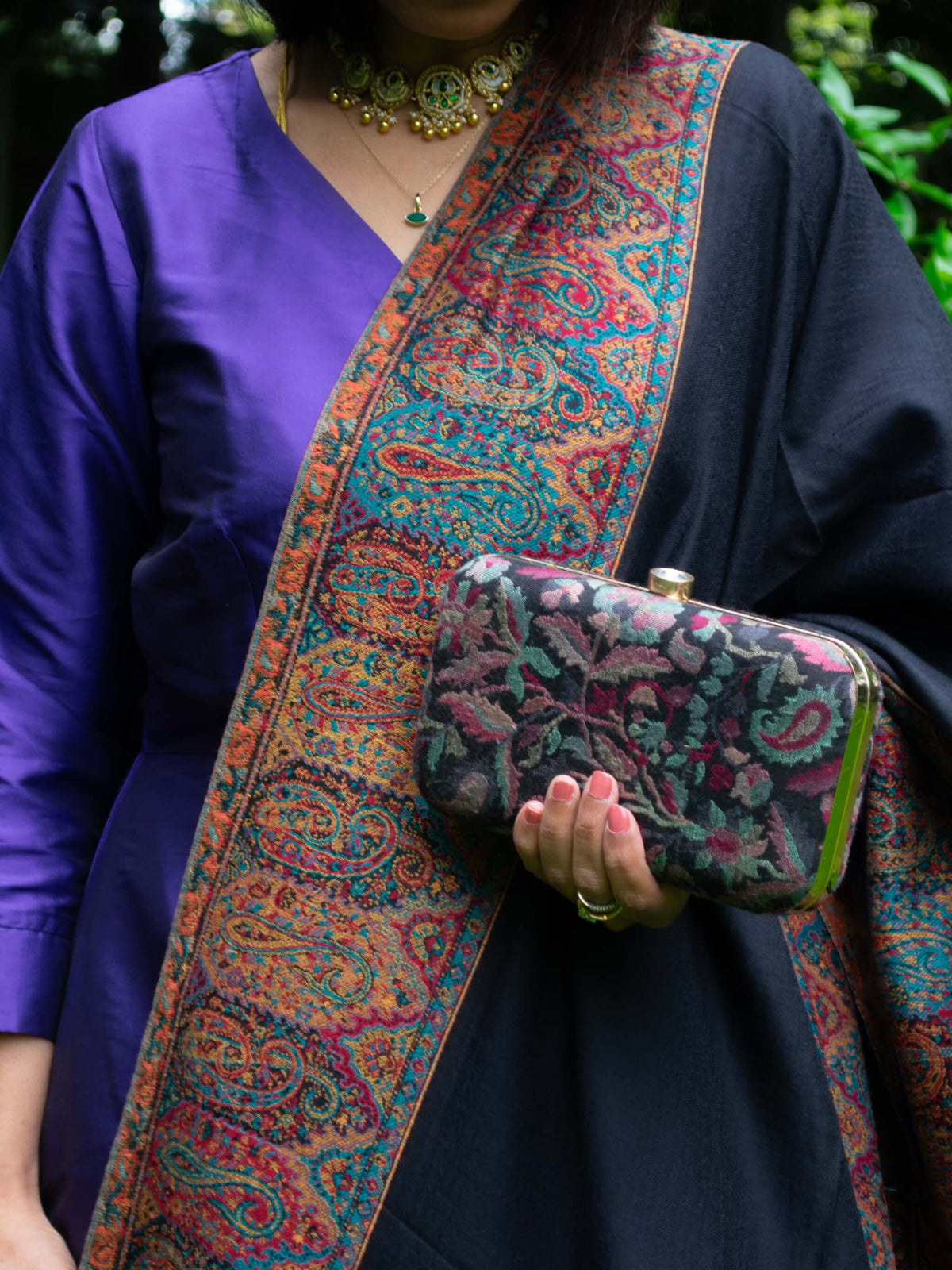 Kani Pure Wool Stole - Black with border