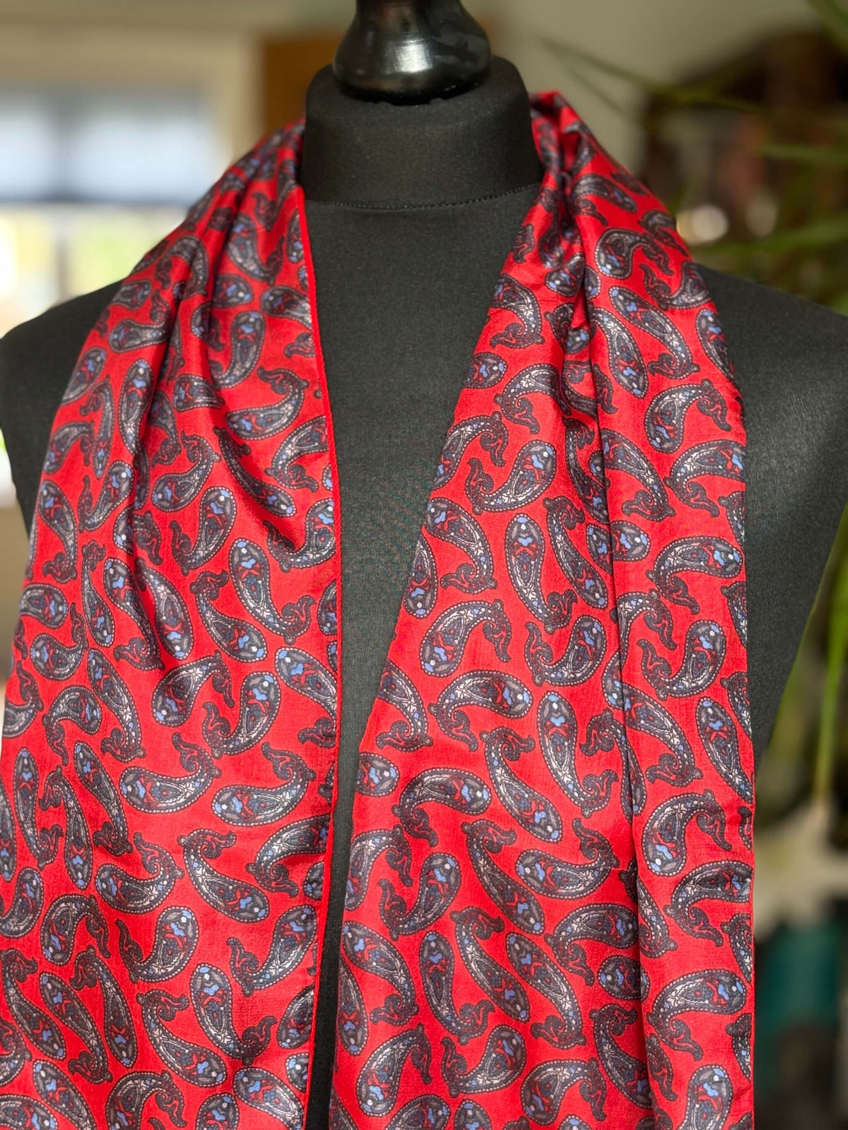 Red Paisley Wool silk muffler