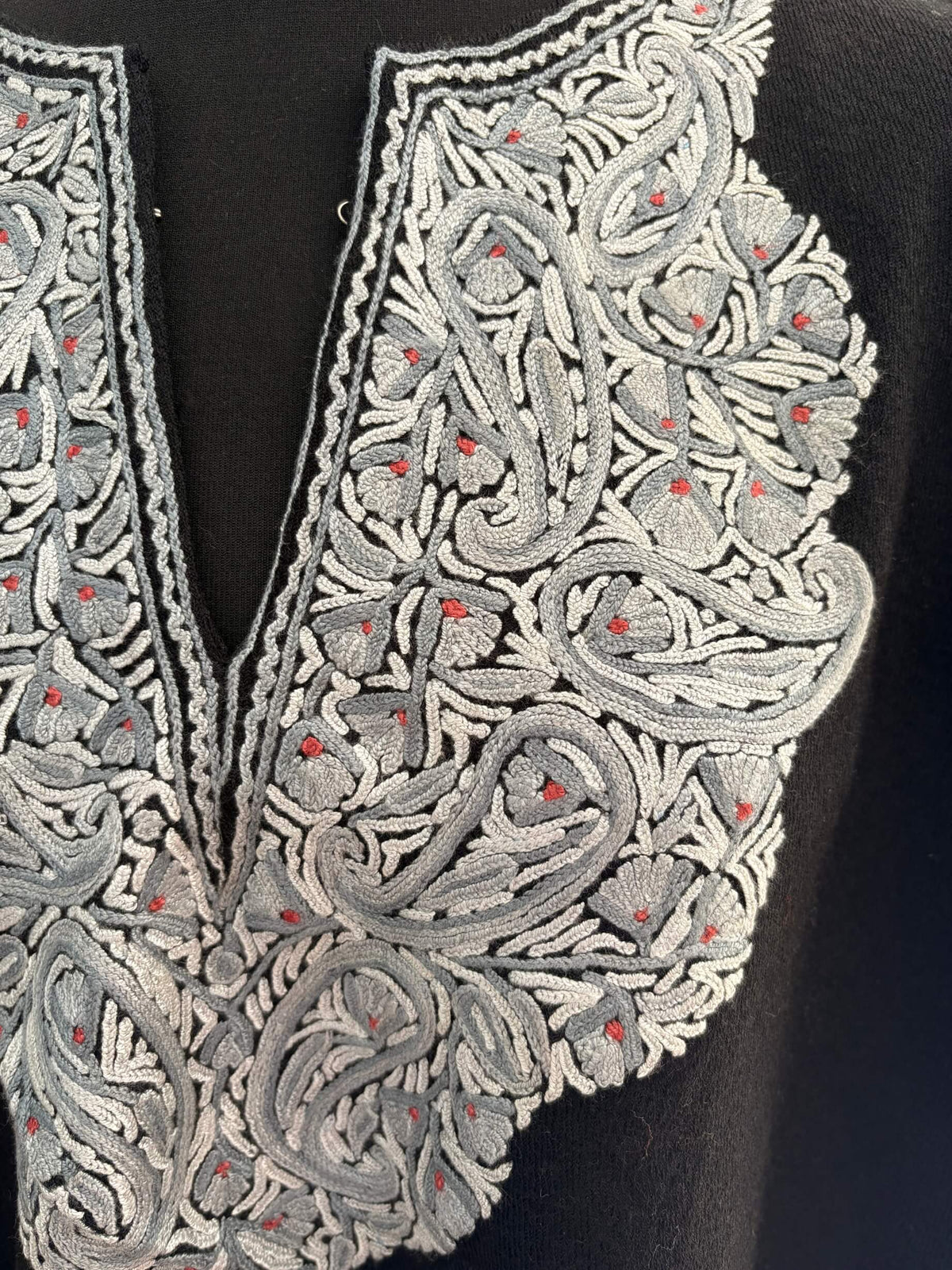 Women's Pure Wool Embroidered Poncho - Black/Grey