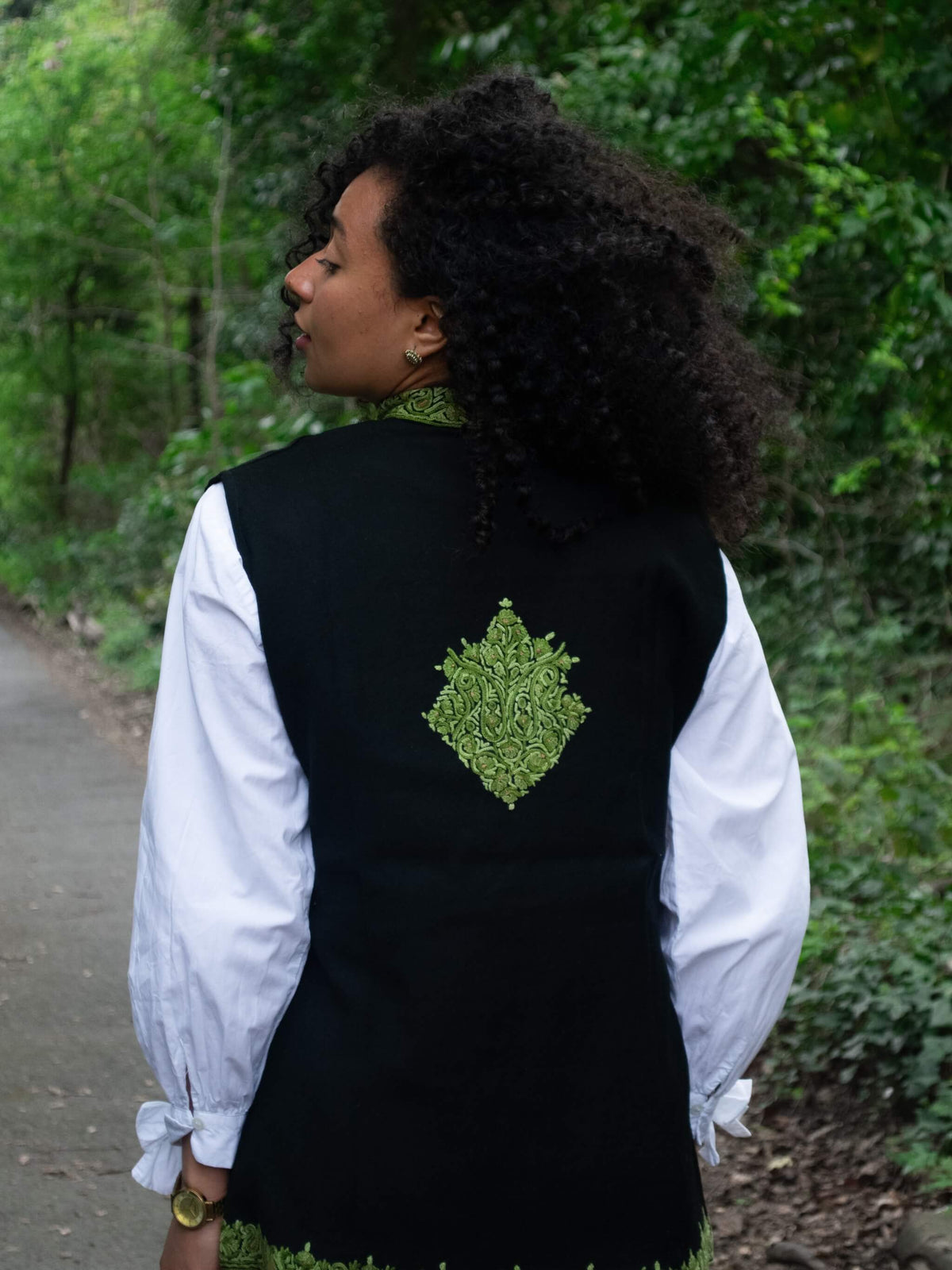 Women's Pure Wool Embroidered Waistcoat - Black/Green