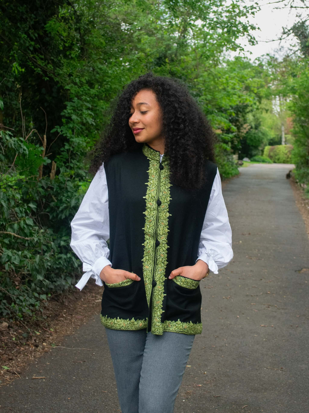 Women's Pure Wool Embroidered Waistcoat - Black/Green